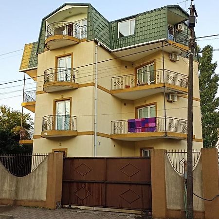 Guest House Karla كوبوليتي المظهر الخارجي الصورة
