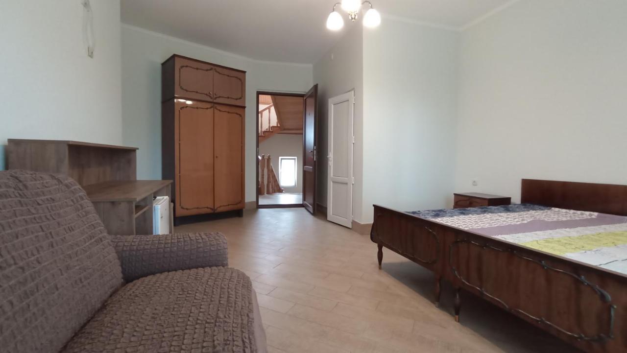 Guest House Karla كوبوليتي المظهر الخارجي الصورة